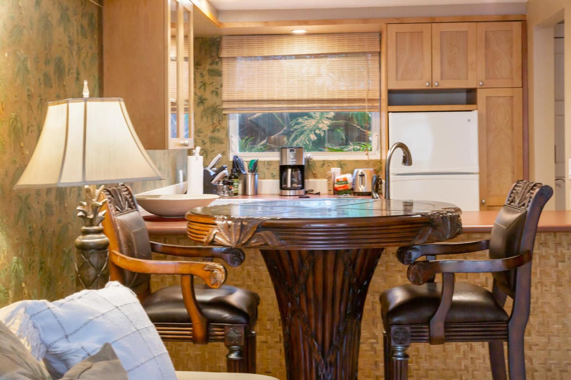 Lotus Suite, 1 Bedroom, Sleeps 4, Pool & Bbq, Pre-Renovation Summer Sale Кихеи Екстериор снимка